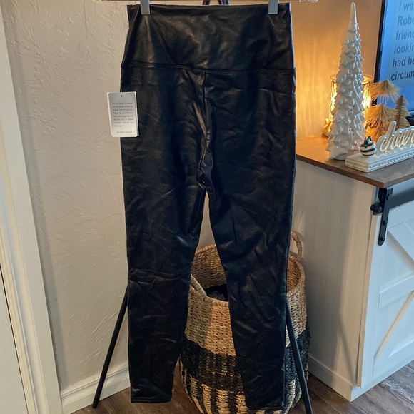 Leather leggings from Nordstrom’s, size S - Picture 3 of 4